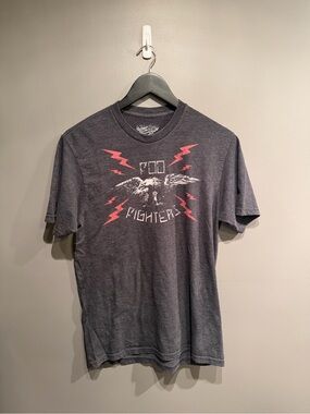 Foo Fighters Graphic Band T-Shirt – Men’s Medium